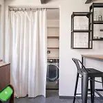 Villa Suede Loft Retreat, Charm, Relax Private Parking