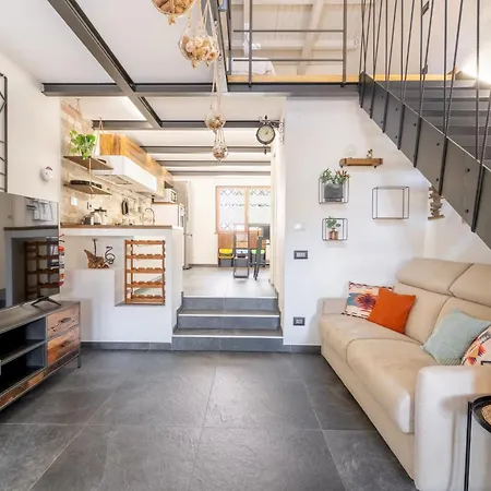 Suede Loft Retreat, Charm, Relax Private Parking Rome