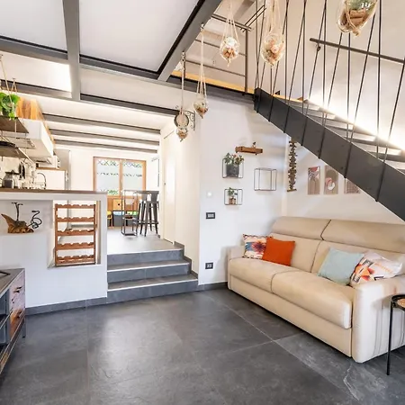 Suede Loft Retreat, Charm, Relax Private Parking * Rome