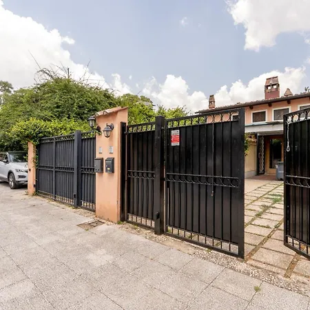 Villa Suede Loft Retreat, Charm, Relax Private Parking Rome