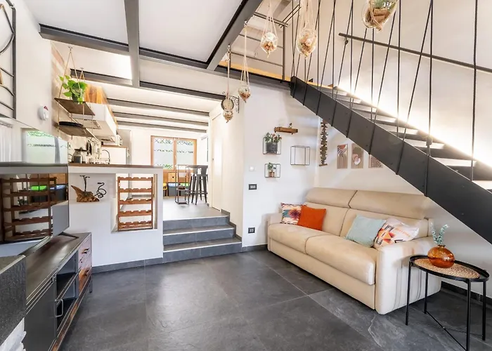 Suede Loft Retreat, Charm, Relax Private Parking * روما